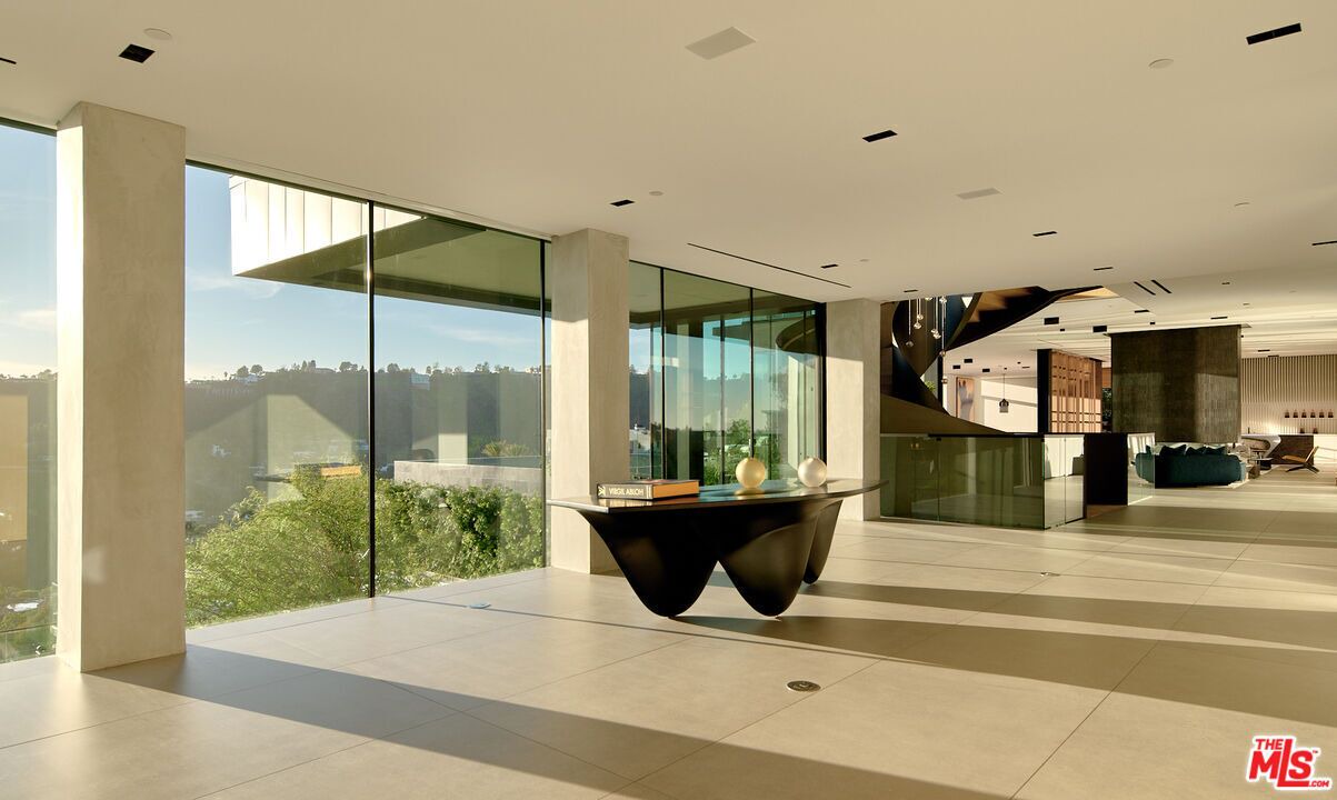 Photo of Others in Bel Air