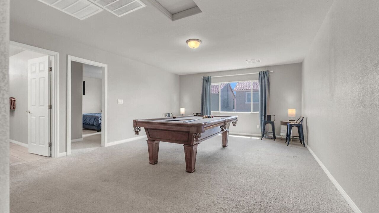 Photo of Bedroom in Enterprise