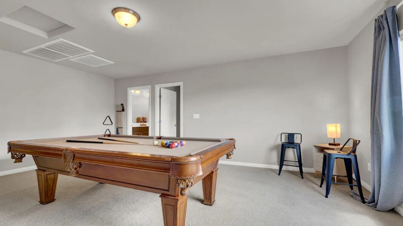 Photo of Bedroom in Enterprise