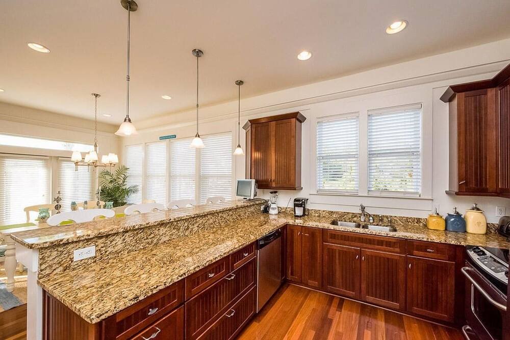 Photo of Kitchen in Cassine Village