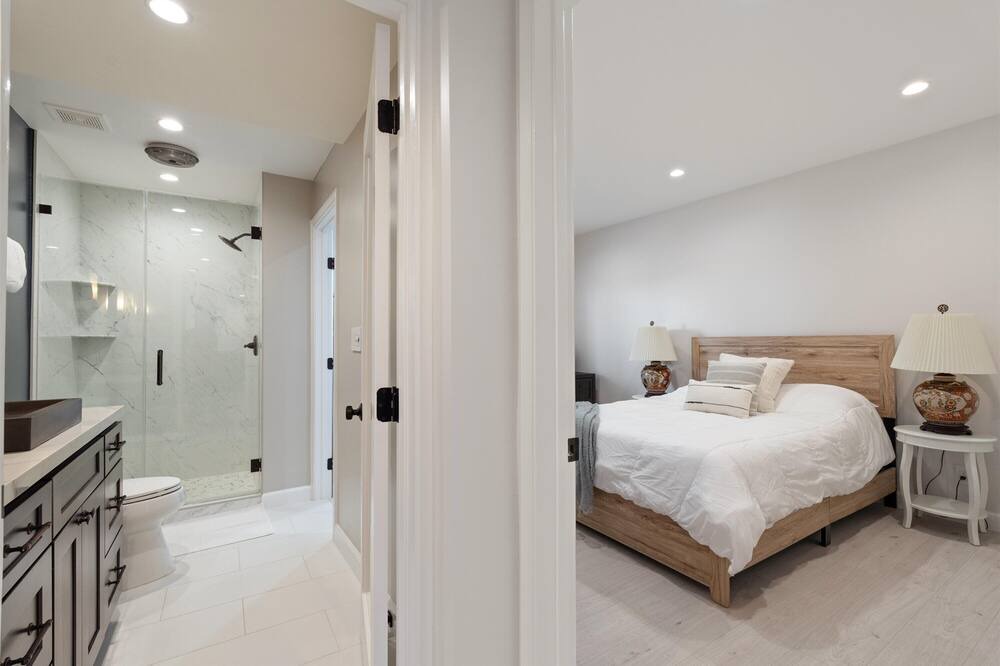 Photo of Bedroom in Sawtelle
