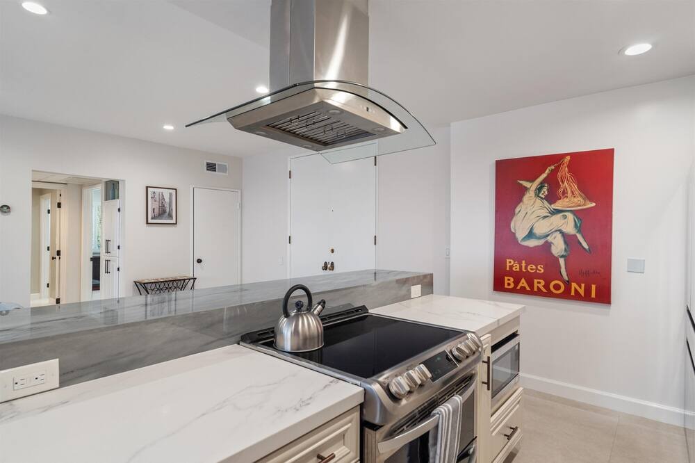 Photo of Kitchen in Sawtelle