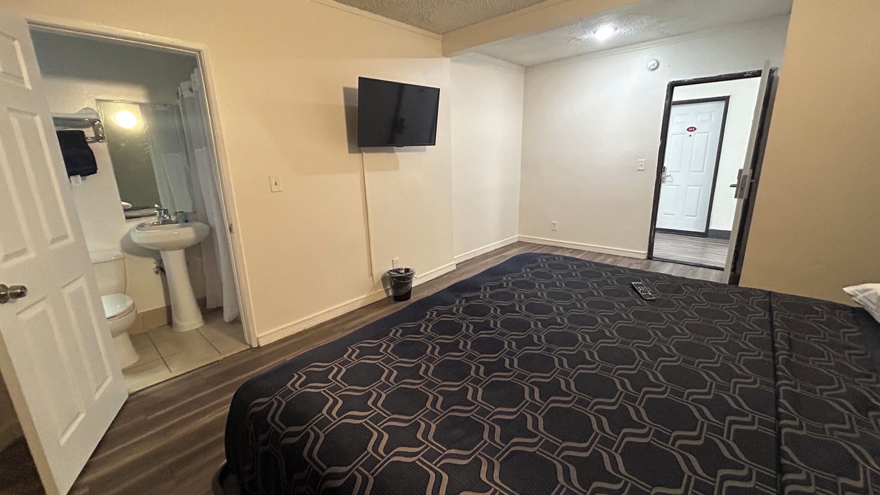 Photo of Bedroom in Hollywood