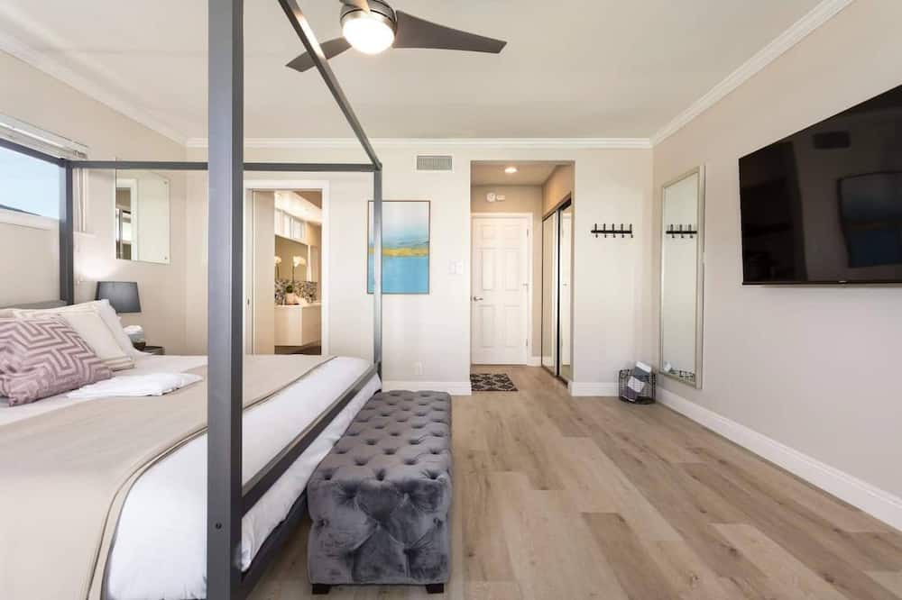 Photo of Bedroom in Ladera Heights