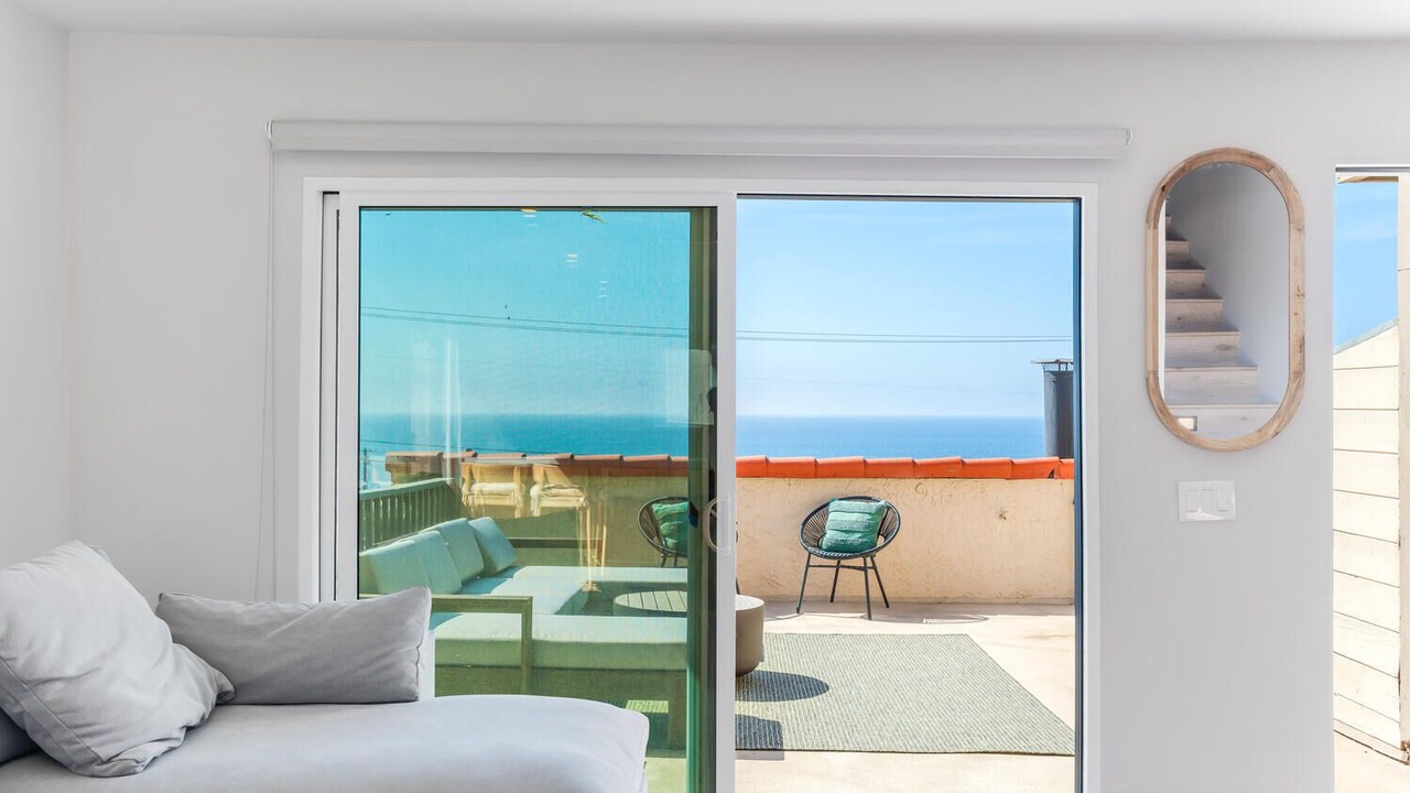 Photo of Livingroom in Malibu