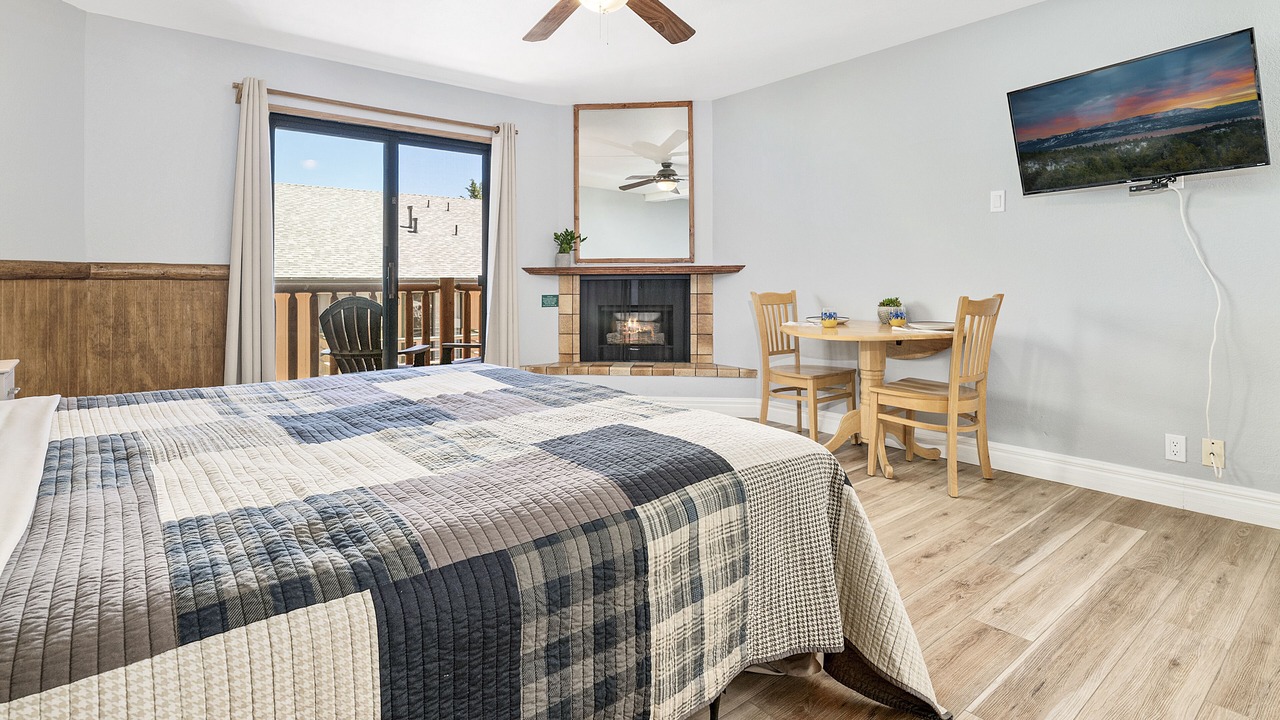Photo of Livingroom in Big Bear Lake