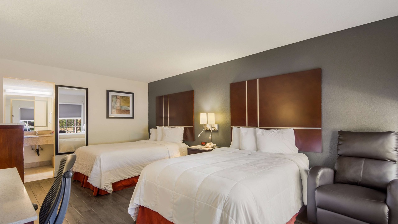 Photo of Bedroom in Indian Beach Sapphire Shores