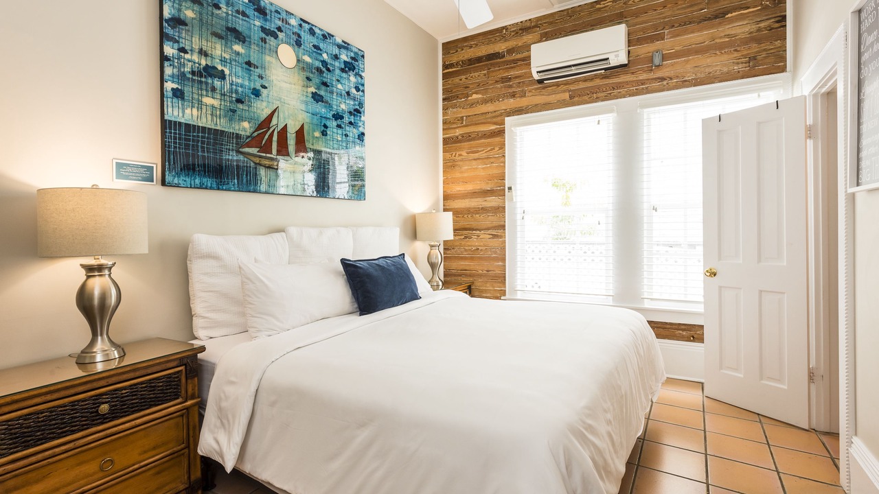 Photo of Bedroom in Historic Seaport
