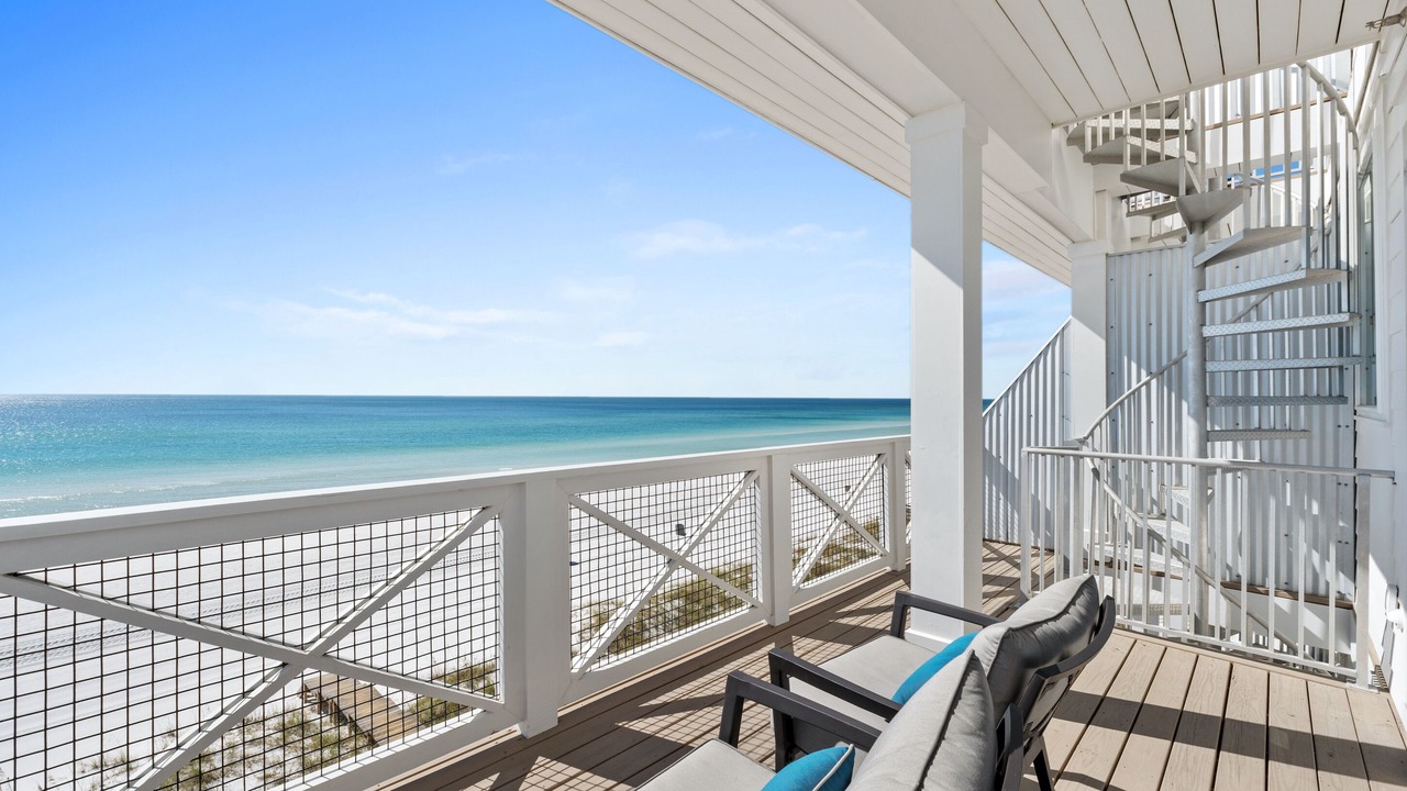 Photo of Patio Balcony in Crescent Beach