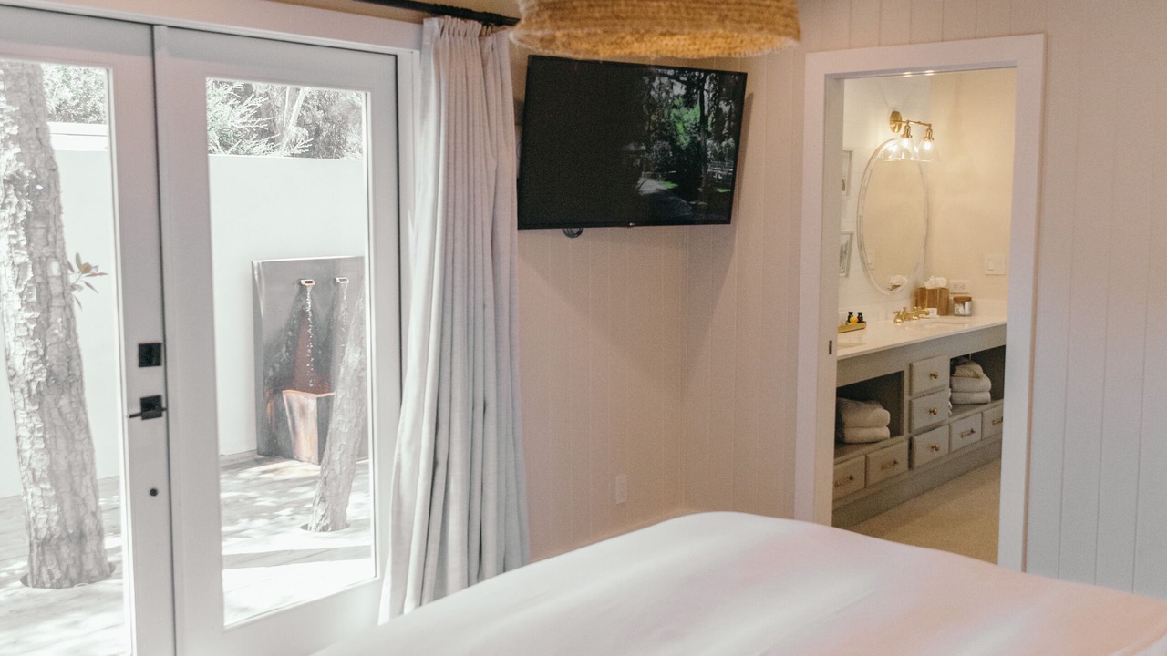 Photo of Bedroom in Malibu