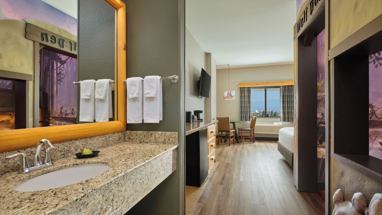Photo of Bedroom in Anaheim Resort
