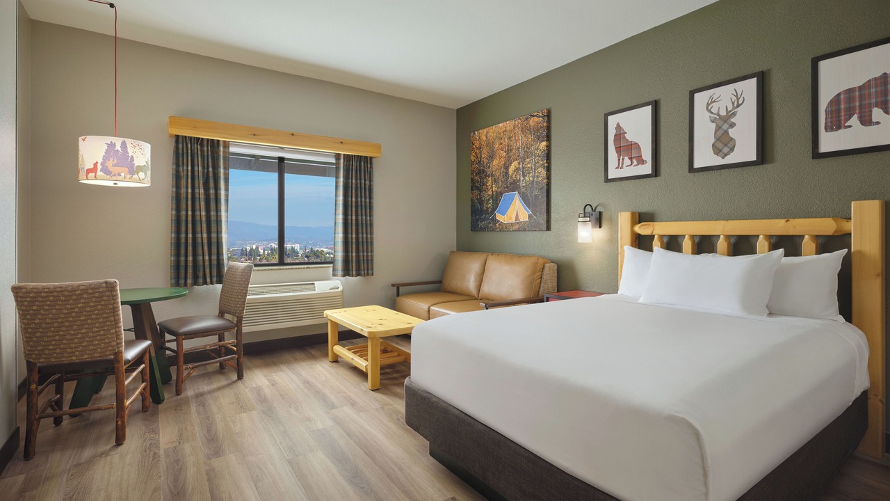 Photo of Bedroom in Anaheim Resort
