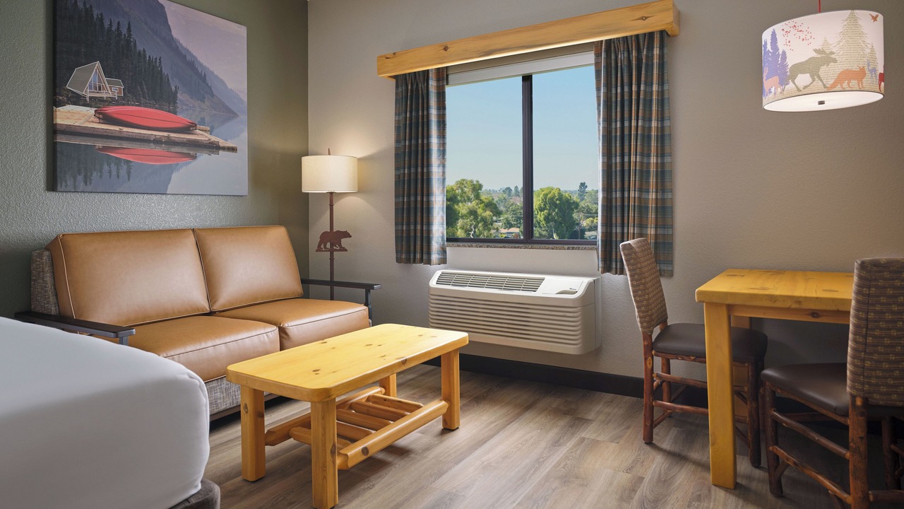 Photo of Bedroom in Anaheim Resort