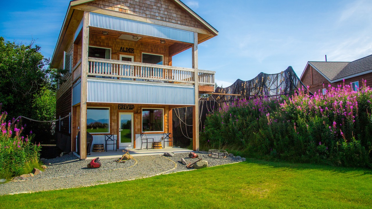 Photo of Patio Balcony in Homer
