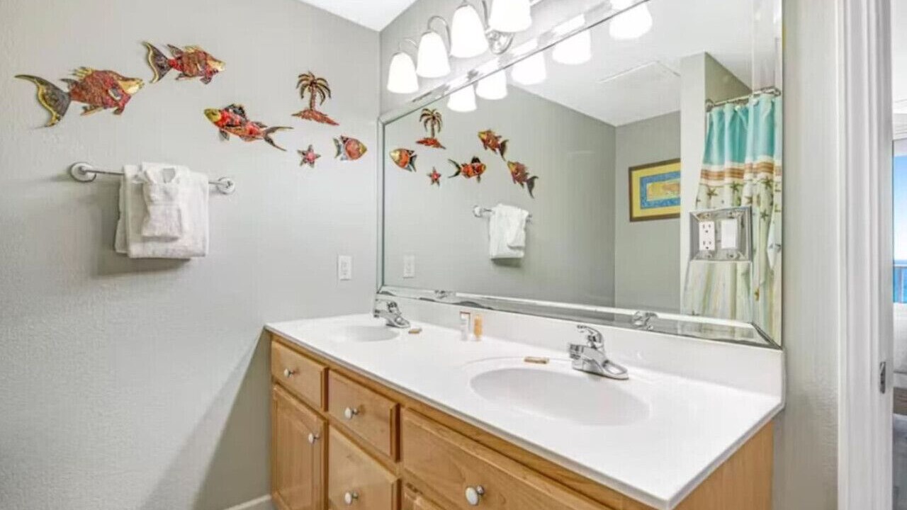 Photo of Bathroom in Navarre Beach