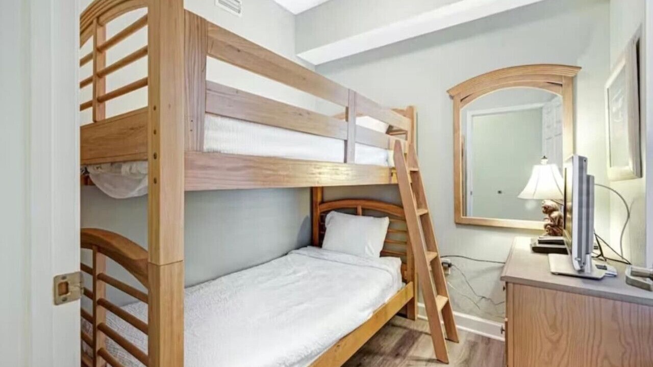Photo of Bedroom in Navarre Beach