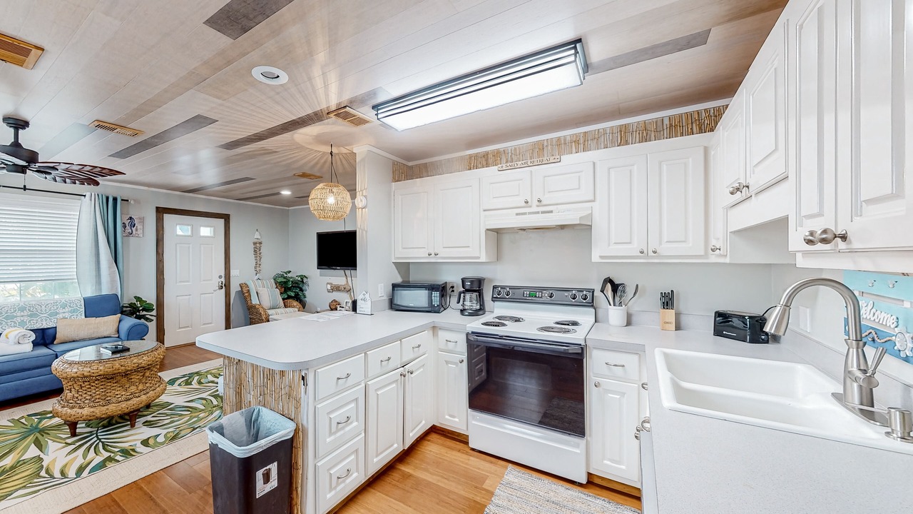 Photo of Kitchen in Biltmore Beach