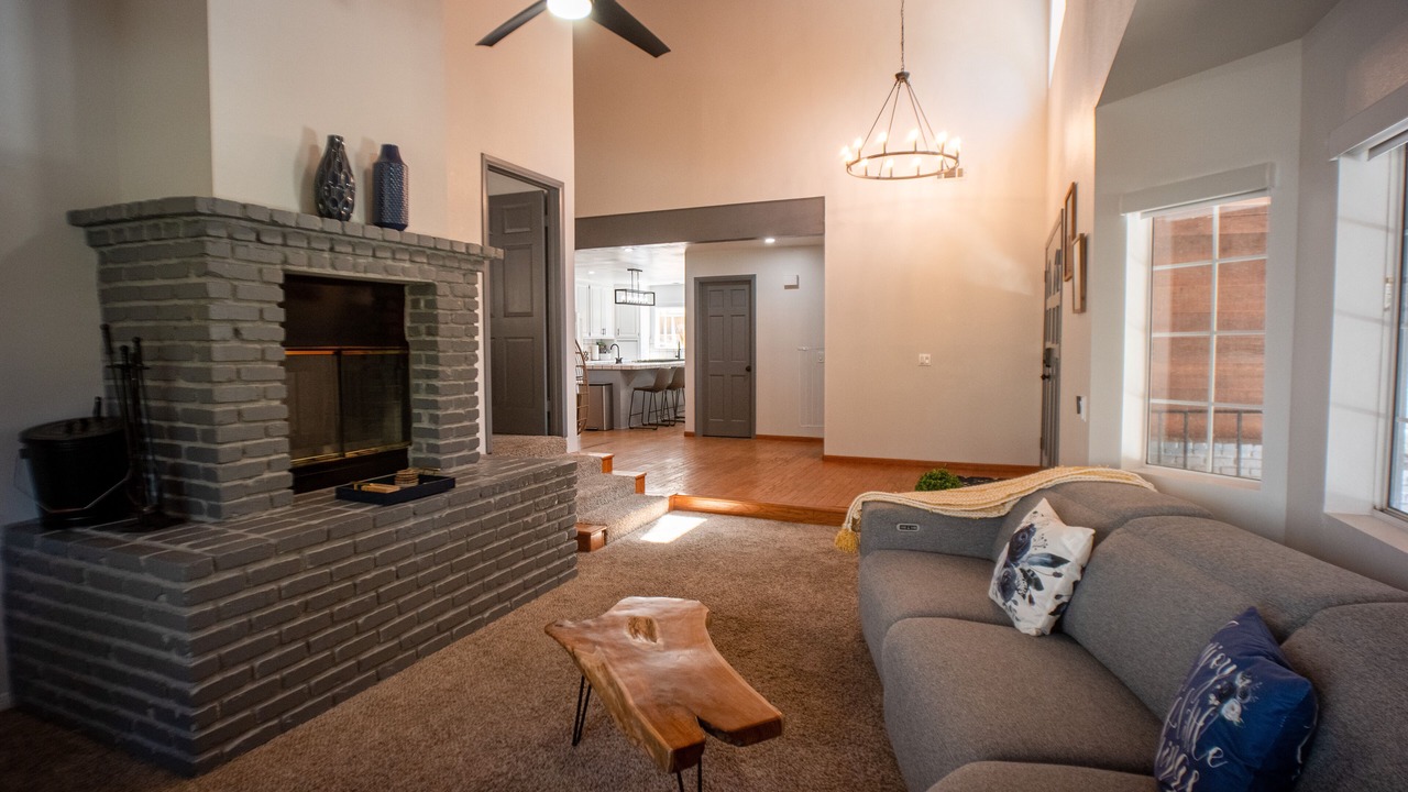 Photo of Livingroom in Running Springs