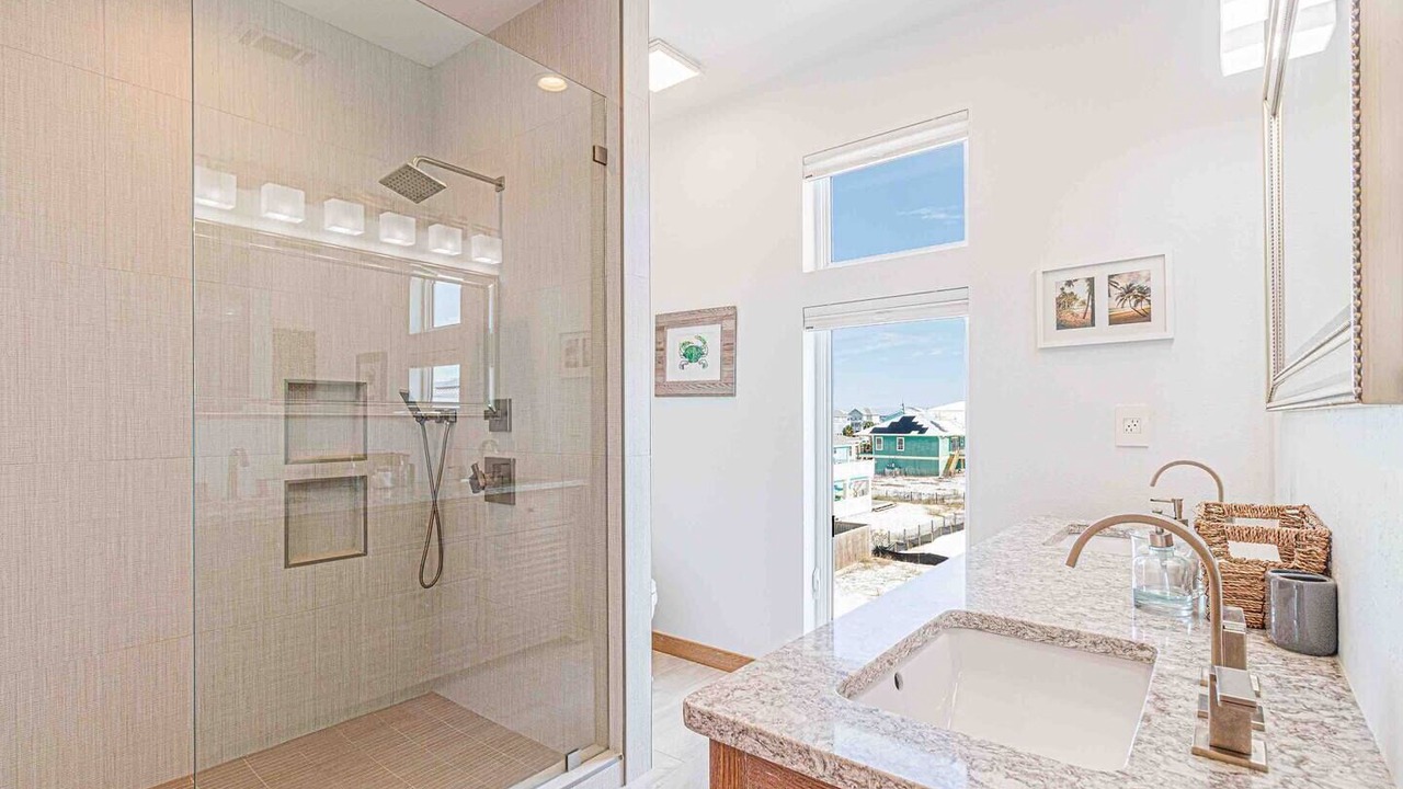 Photo of Bathroom in Navarre Beach