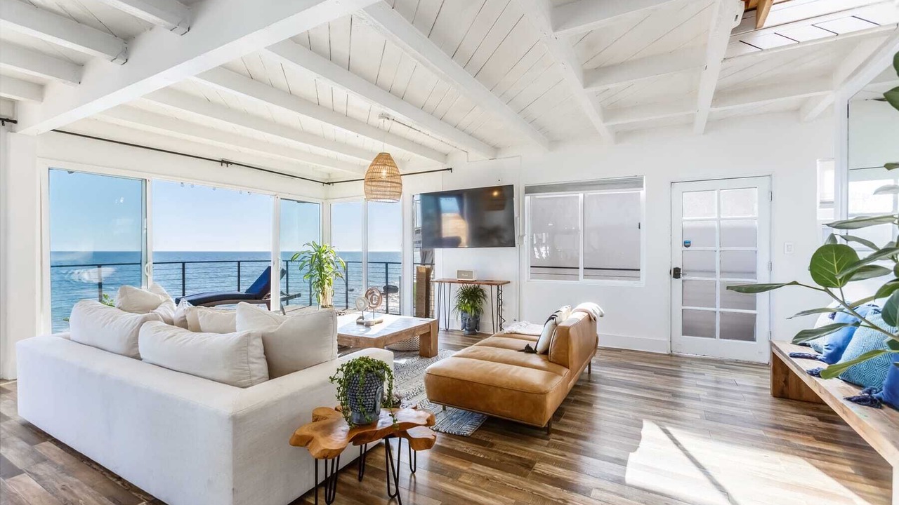 Photo of Bedroom in Eastern Malibu
