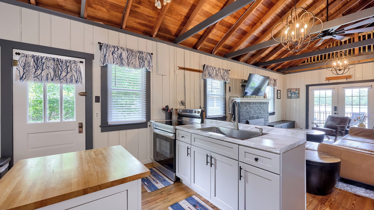 Photo of Kitchen in Beurys Lake