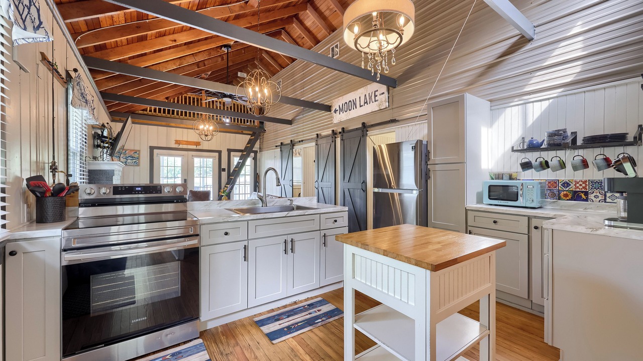 Photo of Kitchen in Beurys Lake