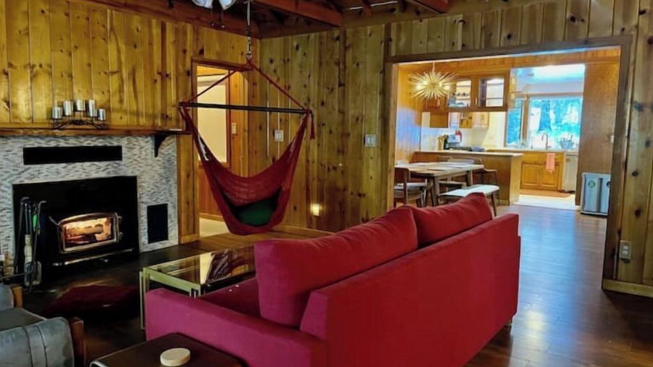 Photo of Livingroom in Pine Cove