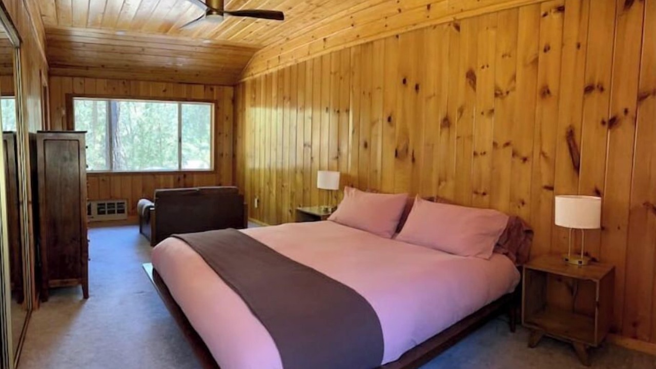 Photo of Bedroom in Pine Cove