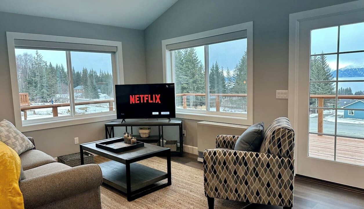 Photo of Livingroom in Homer