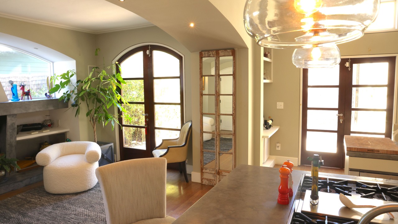 Photo of Bedroom in Village of La Jolla