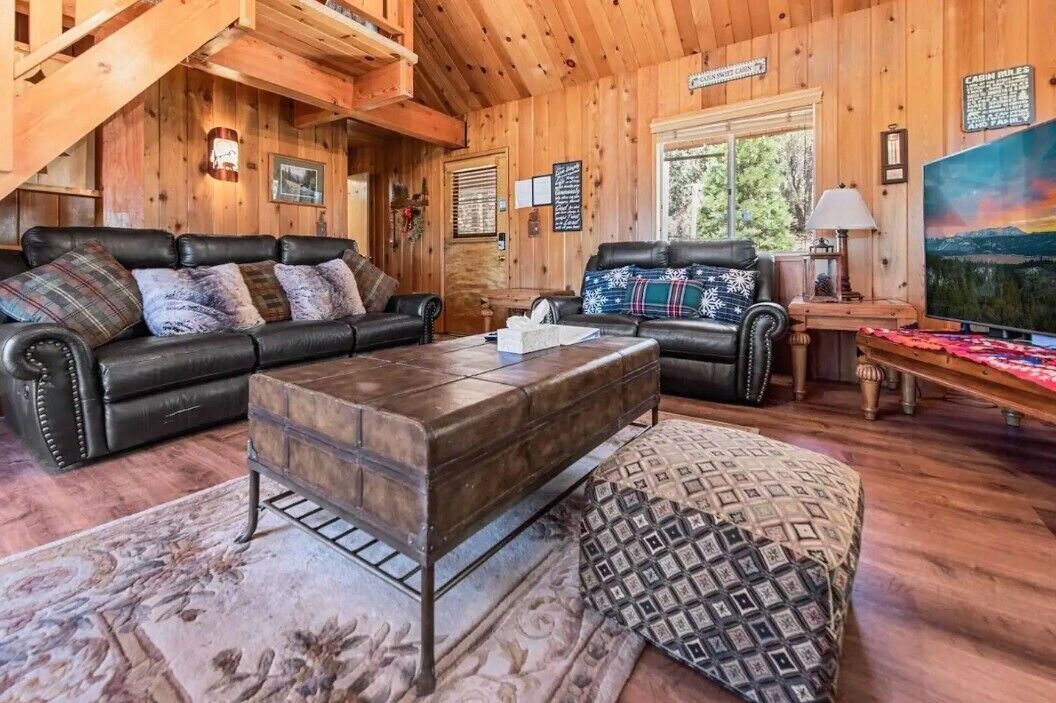 Photo of Livingroom in Whispering Forest
