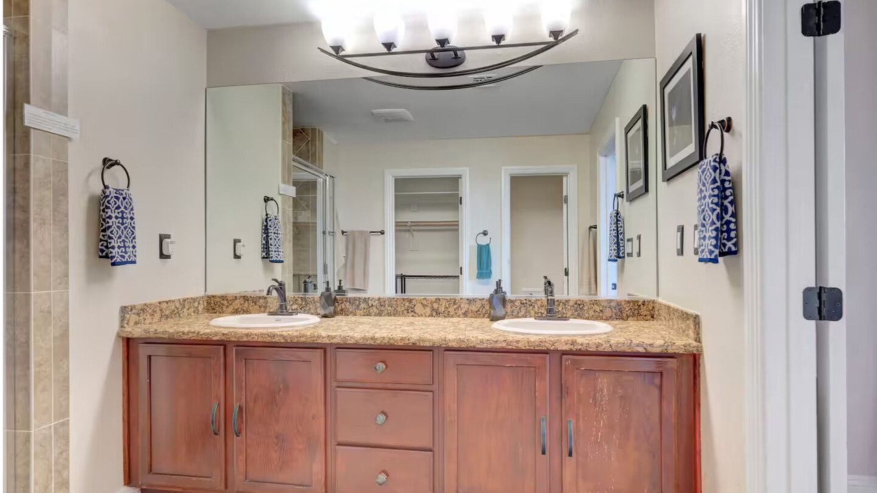 Photo of Bathroom in Enterprise