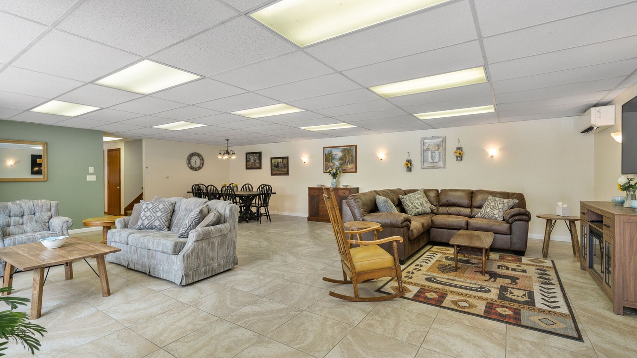 Photo of Livingroom in Litchfield