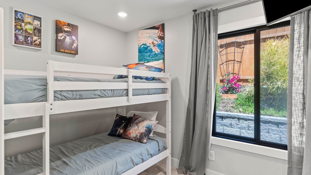 Photo of Bedroom in Spinnaker Hill