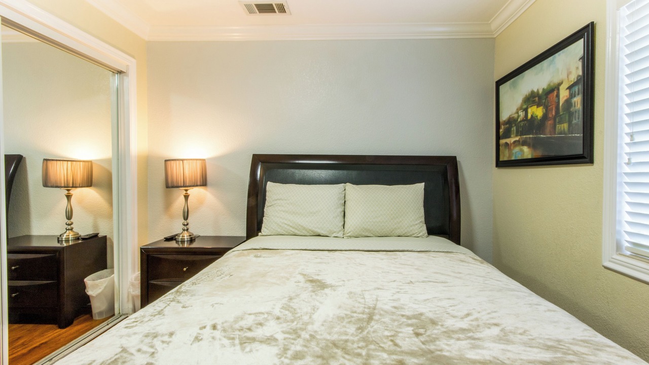 Photo of Bedroom in Sherwood Forest and Thistle Development