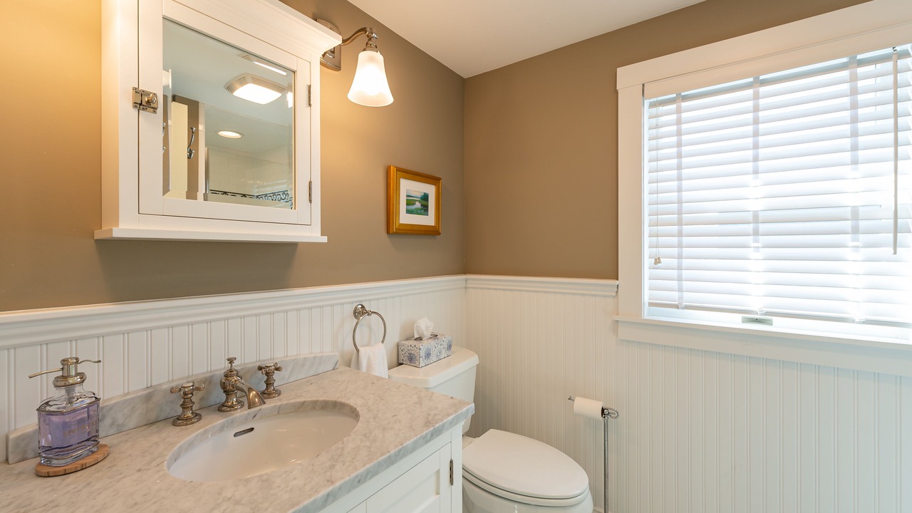 Photo of Bathroom in Mid-Coast and Islands