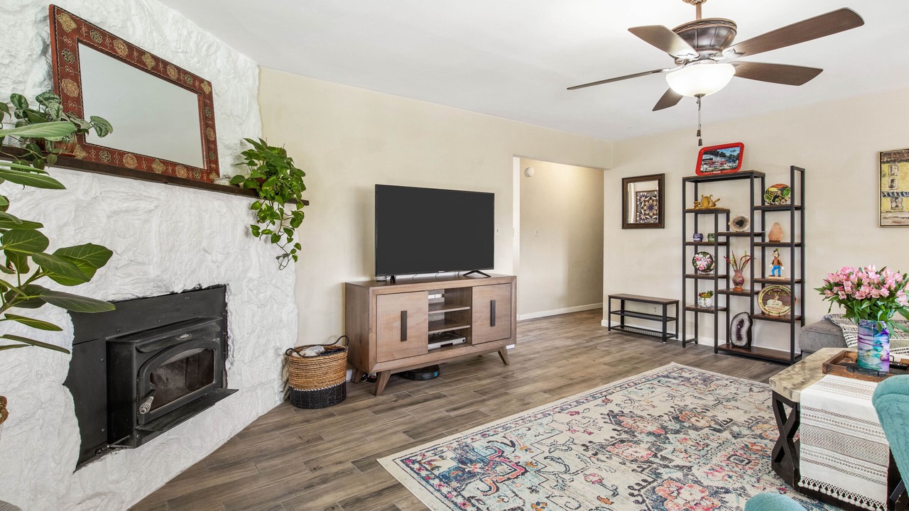 Photo of Livingroom in Vista