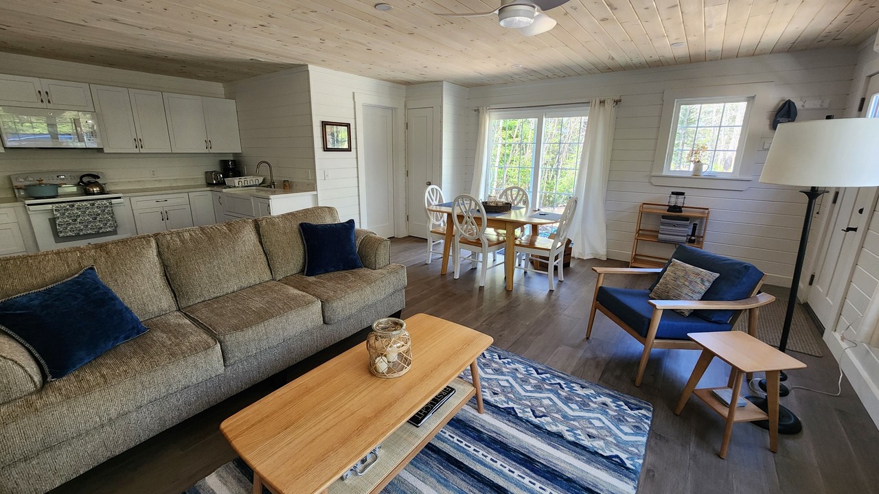 Photo of Livingroom in Sullivan