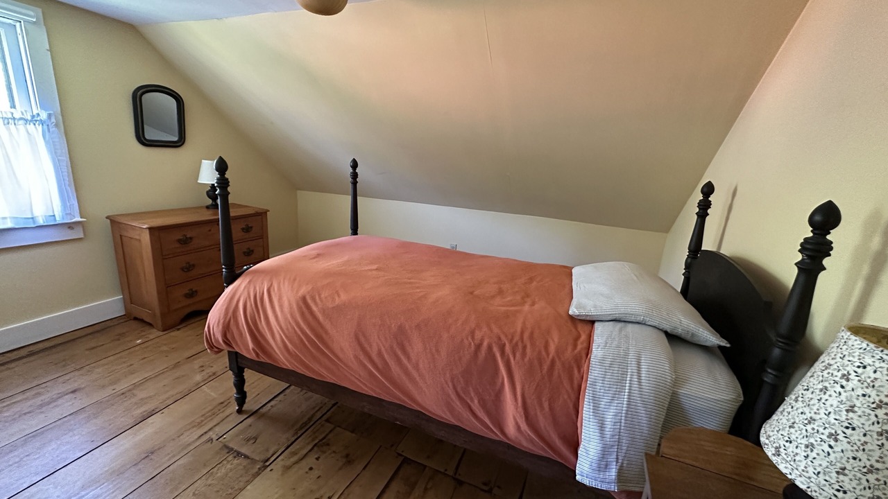Photo of Bedroom in Thomaston