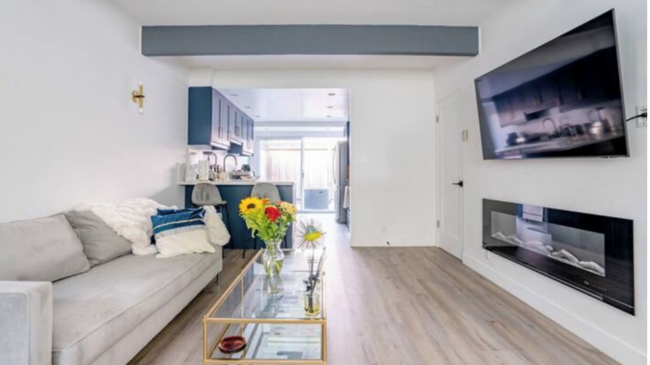 Photo of Livingroom in Culver - West