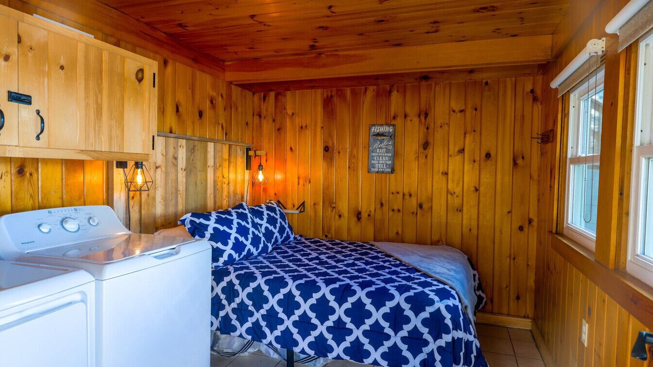 Photo of Bedroom in Rockwood