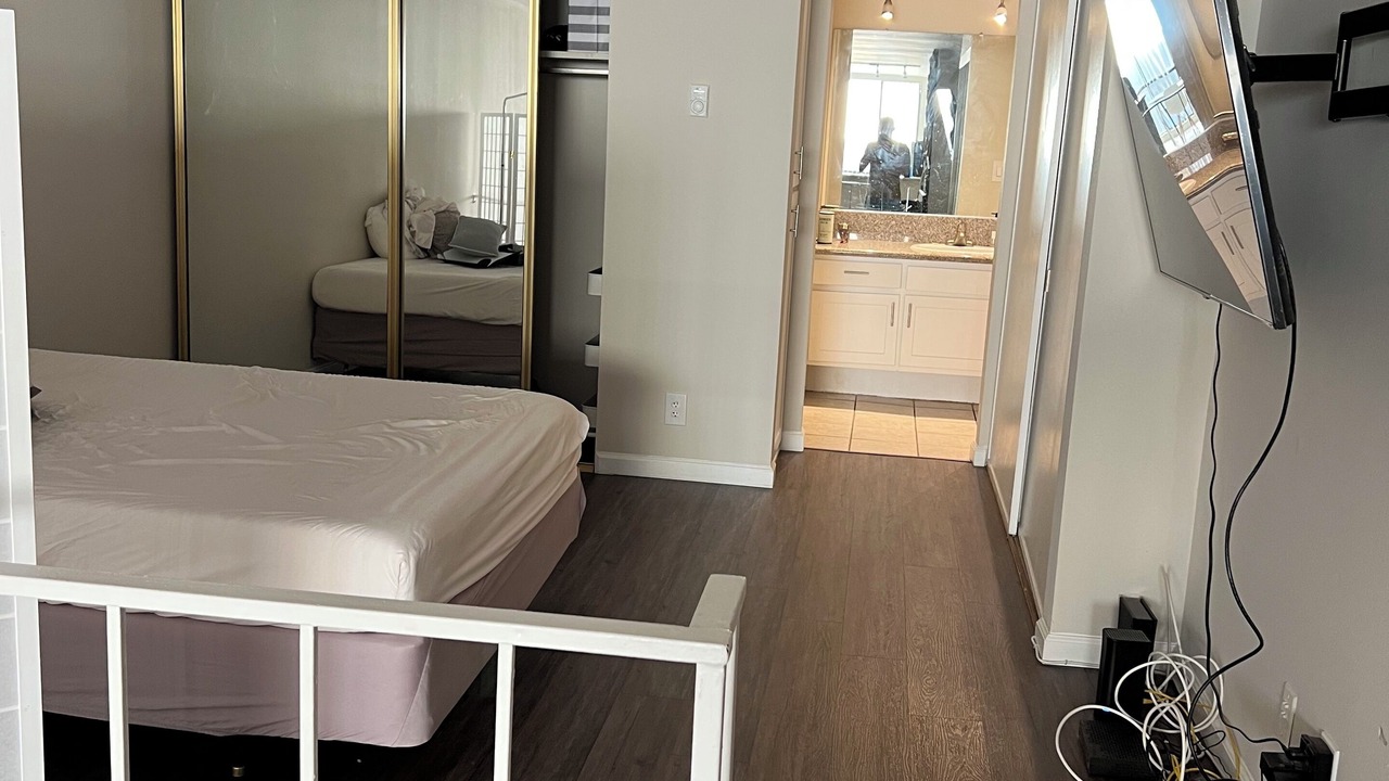 Photo of Bedroom in Beverly Grove