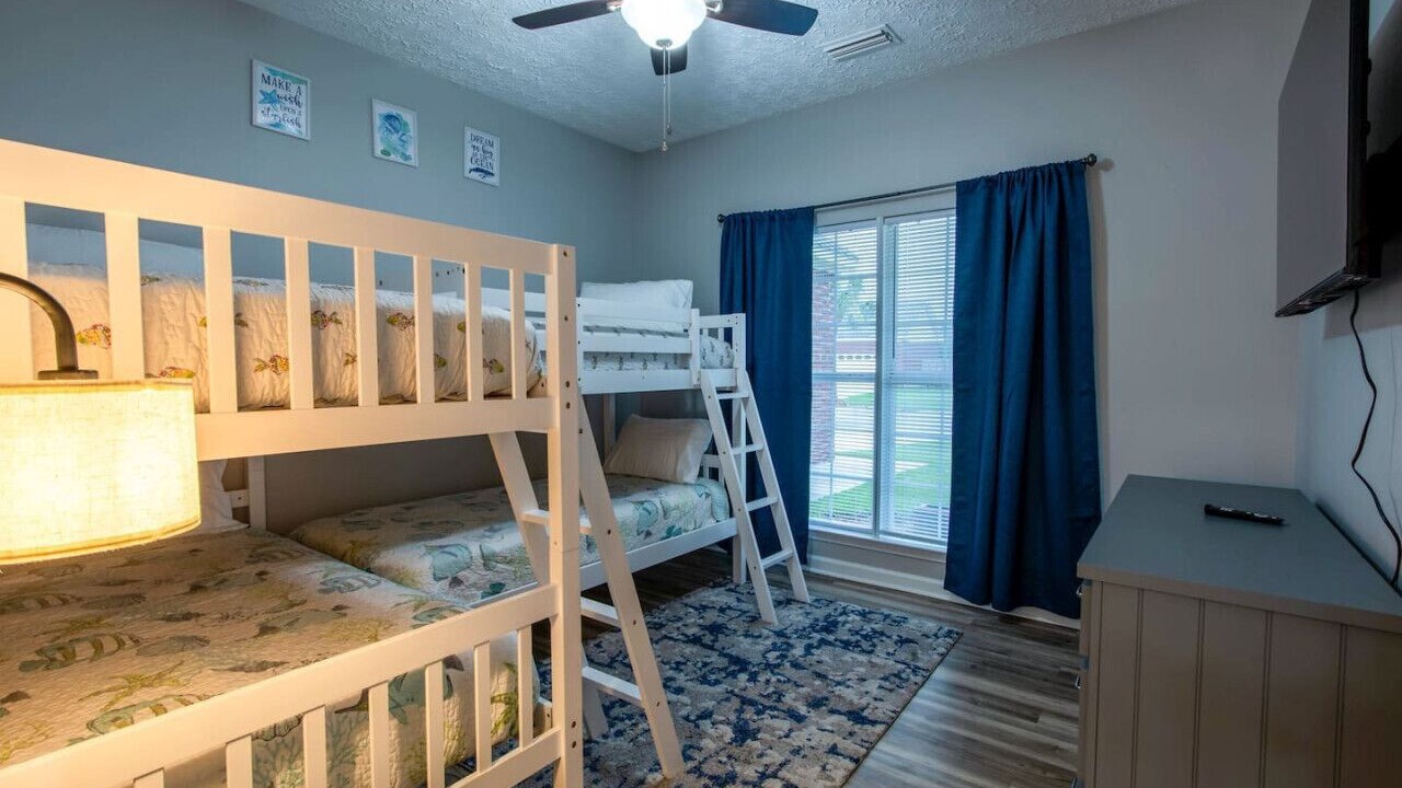 Photo of Bedroom in Foley