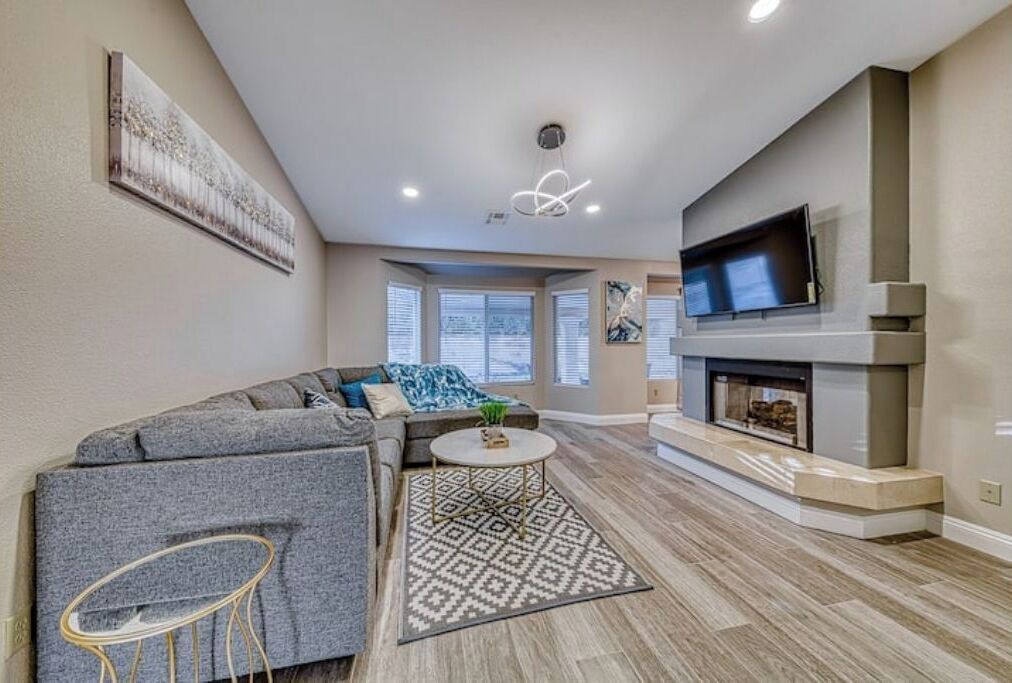 Photo of Livingroom in Green Valley North
