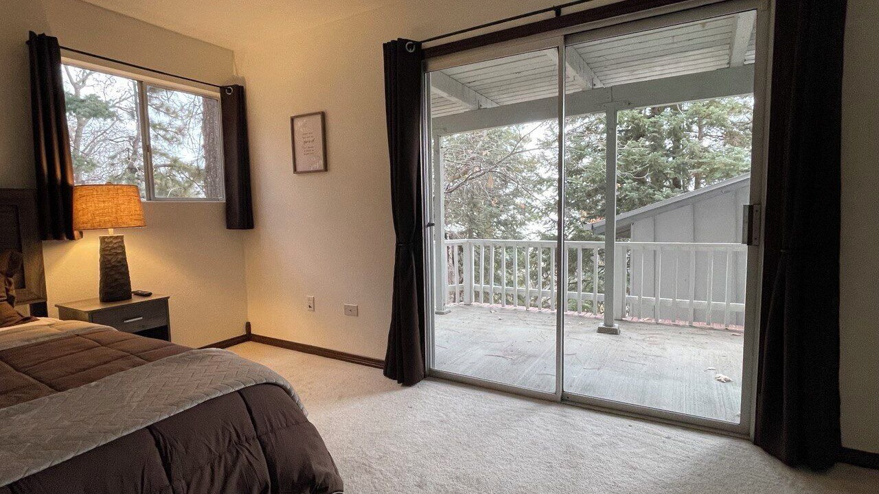 Photo of Bedroom in Running Springs