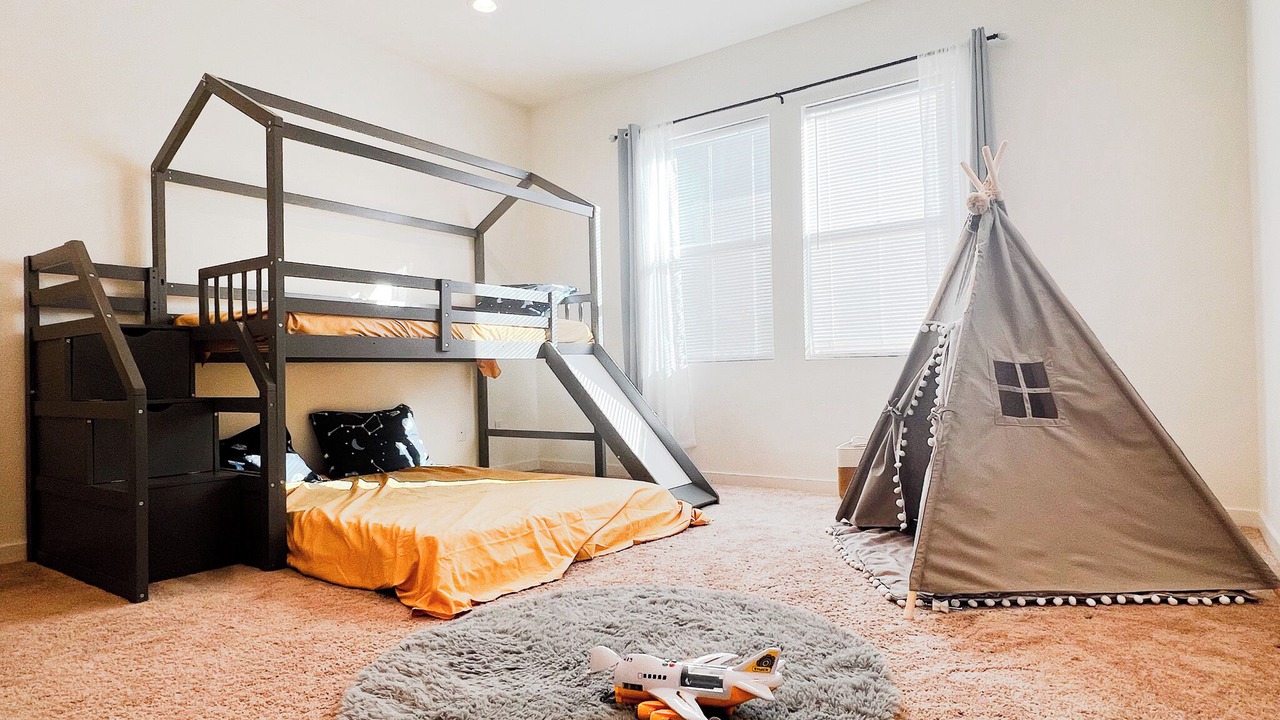 Photo of Bedroom in Colton