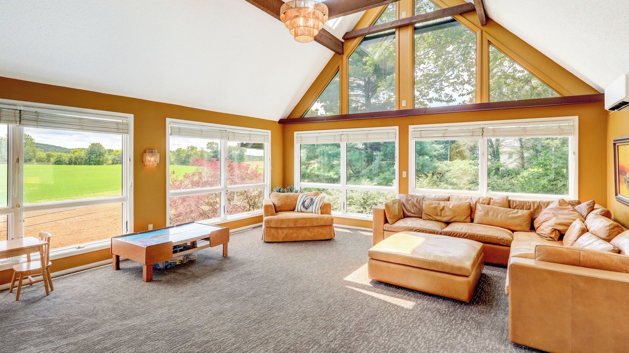 Photo of Livingroom in Willow Street