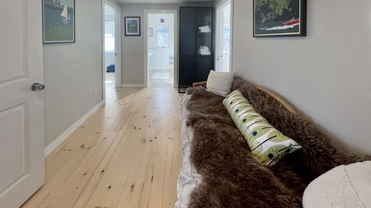Photo of Bedroom in Mid-Coast and Islands