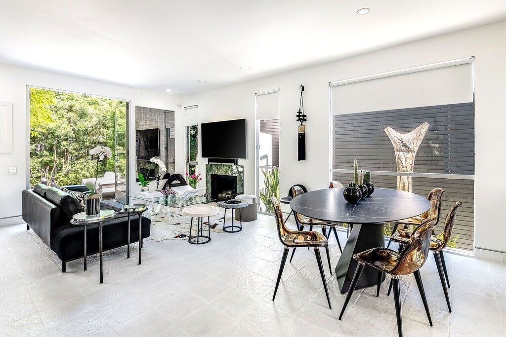 Photo of Livingroom in Tri-West