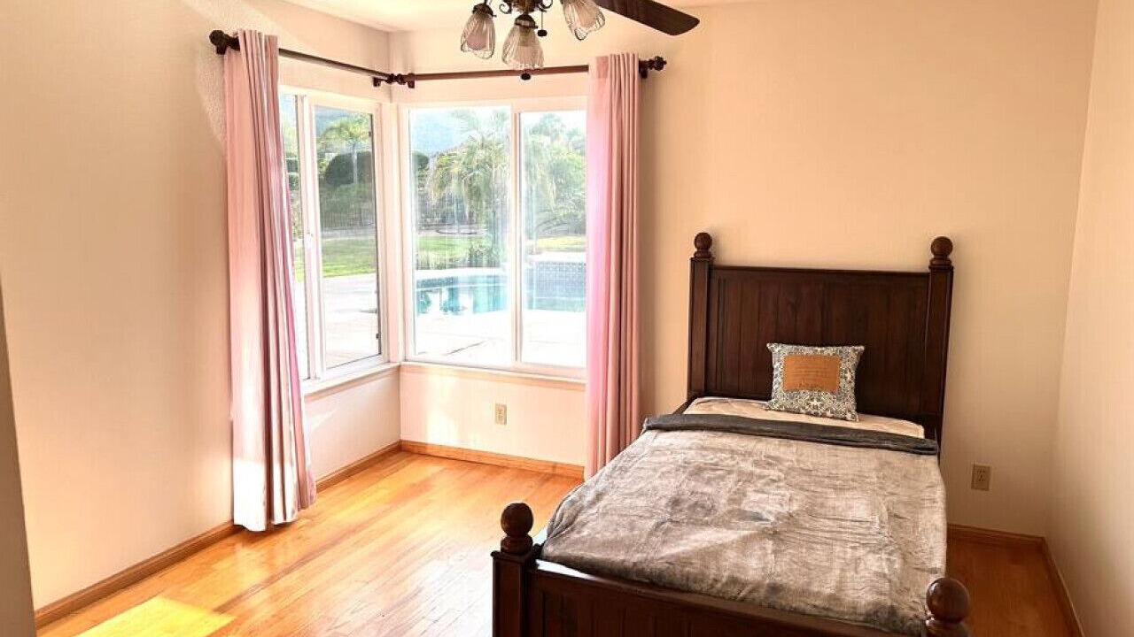 Photo of Bedroom in Lake Hodges